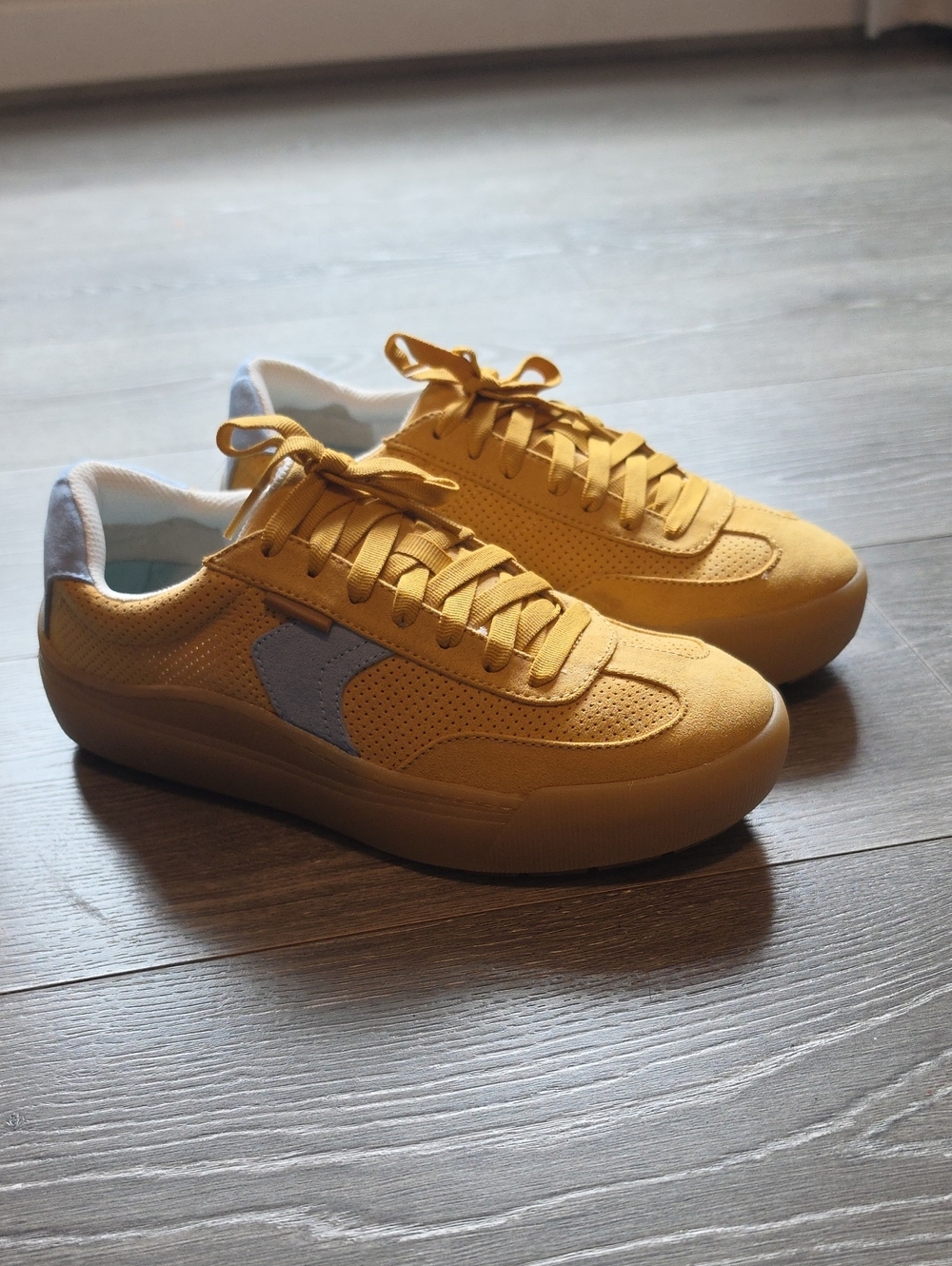 Dr. Scholl's Yellow Sneakers Women 8
